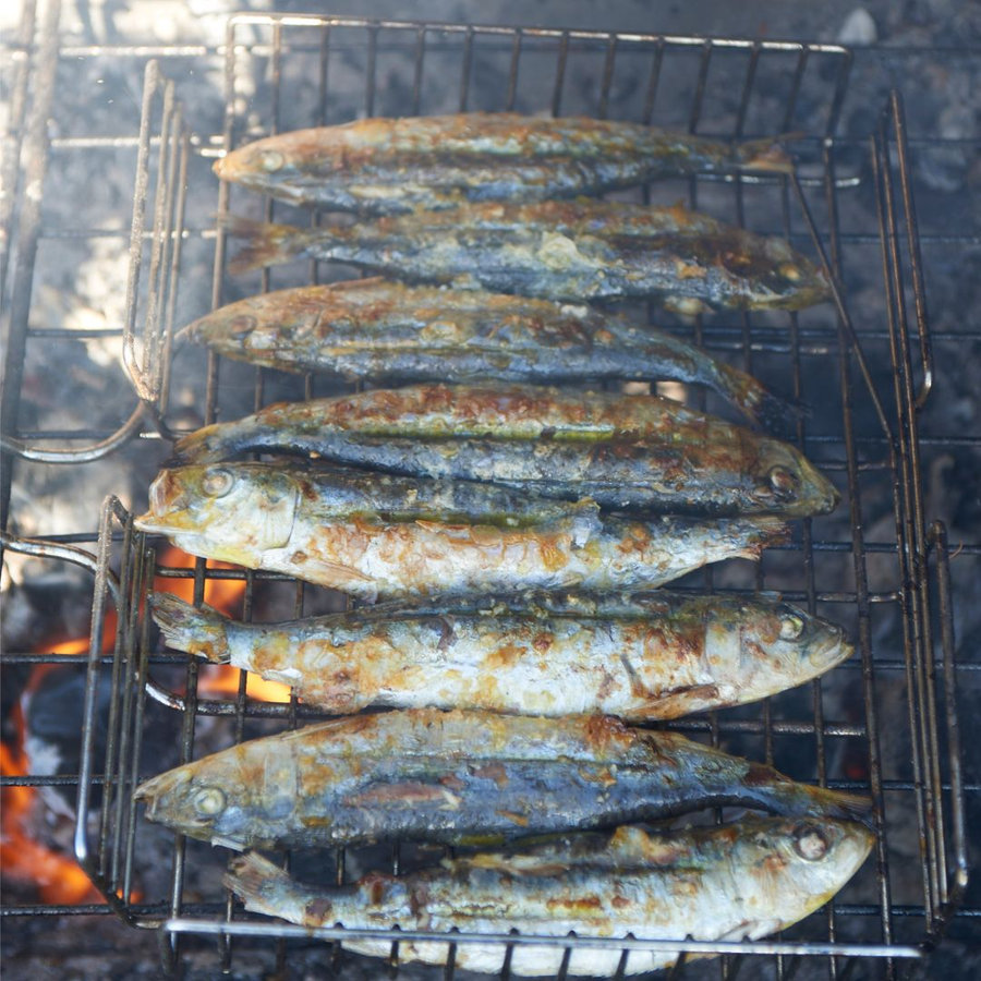 Barbecue sardines